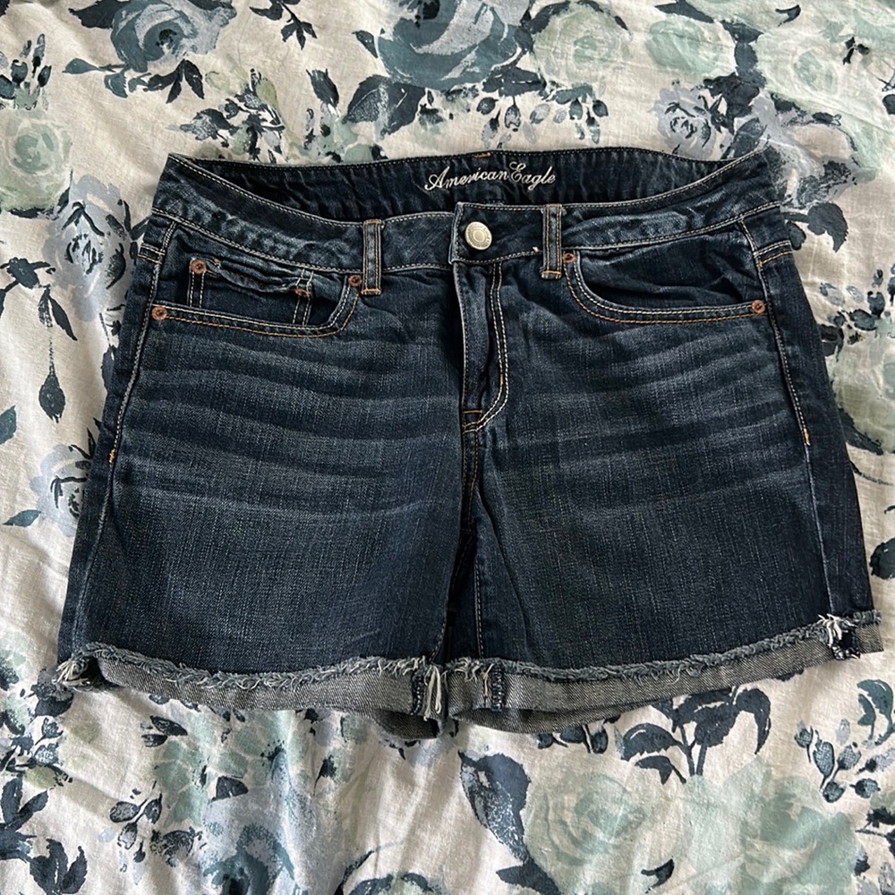 American Eagle Dark Wash cuffed shorts - Sz 8
